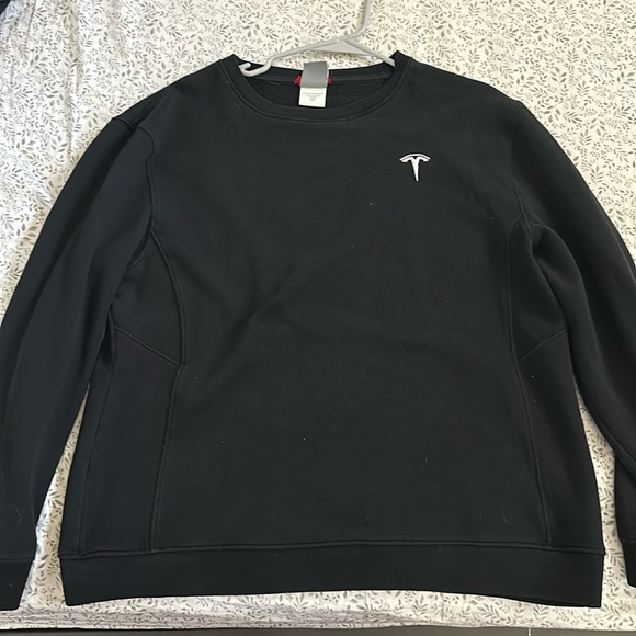 Black Tesla crew neck - Picture 2 of 4